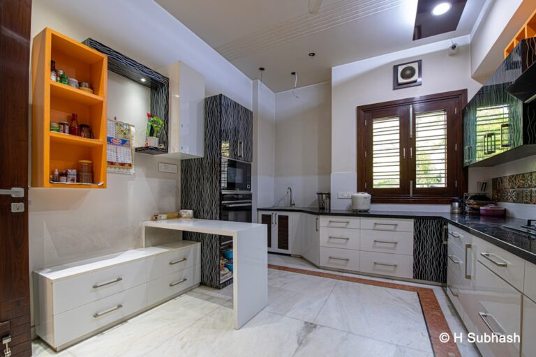 5 Essential Tips for Selecting the Perfect Kitchen Shelves
